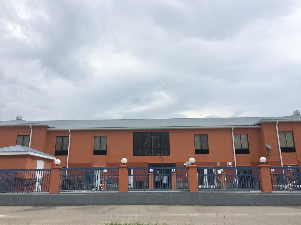 Luxury Suites Ferry Pass Exterior foto