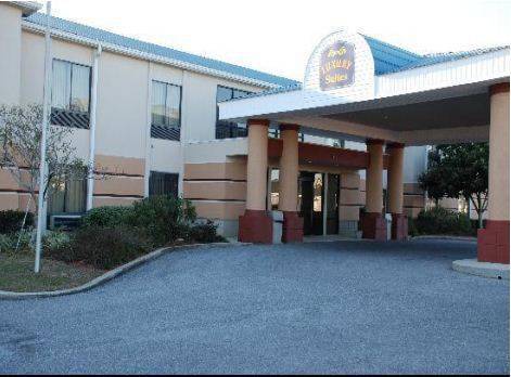 Luxury Suites Ferry Pass Exterior foto